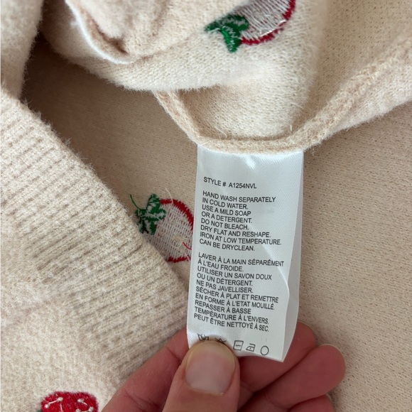 NVLT Strawberry Embroidered Cardigan Cropped Blush Knit Novelty NWT XXS - Picture 8 of 9